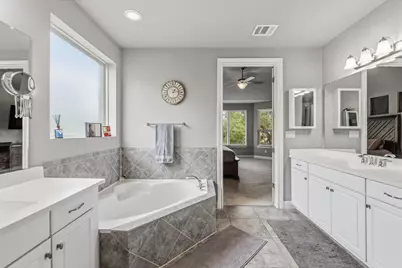 4229 Valley Oaks Drive, Leander, TX 78641 - Photo 21