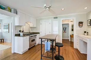 204 W 32nd St, Austin, TX 78705 - Photo 9