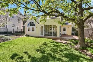 204 W 32nd St, Austin, TX 78705 - Photo 27