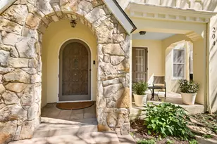 204 W 32nd St, Austin, TX 78705 - Photo 3