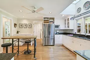 204 W 32nd St, Austin, TX 78705 - Photo 11