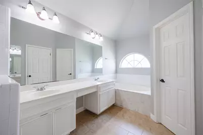1700 Fort Grant Drive, Round Rock, TX 78665 - Photo 9