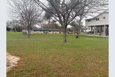 112 Lake Forrest Drive, Seguin, TX 78155 - Photo 3