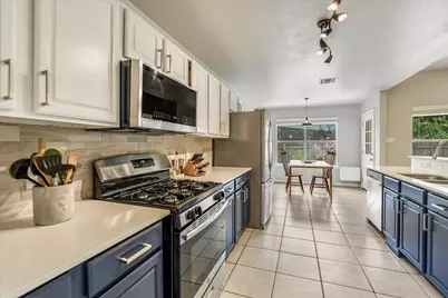 1017 Gulf Way, Round Rock, TX 78665 - Photo 11