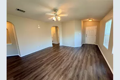 516 W South Street, Leander, TX 78641 - Photo 3