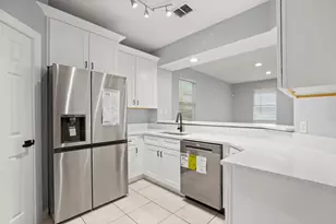 7617 Bennett Ave, Austin, TX 78752 - Photo 9