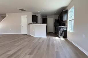 7821 Tee Dr, Austin, TX 78747 - Photo 9