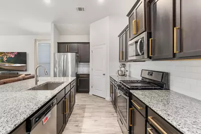 8206 Greyhawk Cove, Austin, TX 78744 - Photo 7