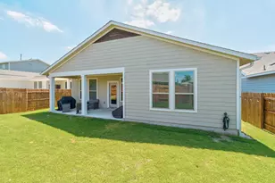 8206 Greyhawk Cv, Austin, TX 78744 - Photo 23