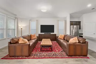 8206 Greyhawk Cv, Austin, TX 78744 - Photo 11