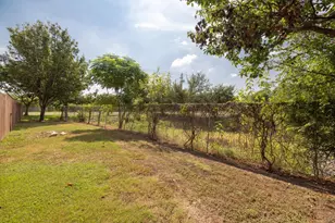 13420 Lyndhurst St, Austin, TX 78729 - Photo 23