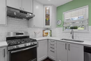 3870 Williamsburg Cir, Austin, TX 78731 - Photo 9
