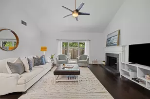 3870 Williamsburg Cir, Austin, TX 78731 - Photo 3