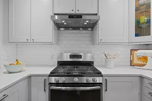 3870 Williamsburg Cir, Austin, TX 78731 - Photo 11