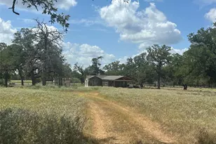 2238 Flash Cir, Luling, TX 78648 - Photo 3