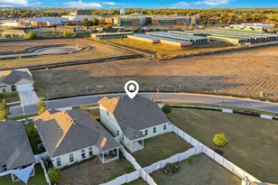 155 Desperado St, Kyle, TX 78640 - Photo 35