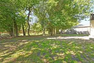 5600 Delwood Dr, Austin, TX 78723 - Photo 27