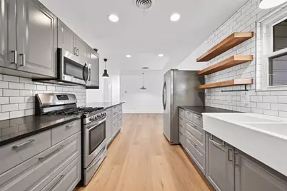 5600 Delwood Drive, Austin, TX 78723 - Photo 13