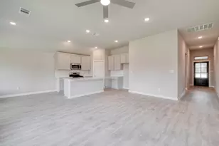 114 Malibu, Hutto, TX 78634 - Photo 7