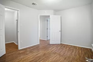 5204 Nuckols Crossing Rd, Austin, TX 78744 - Photo 13