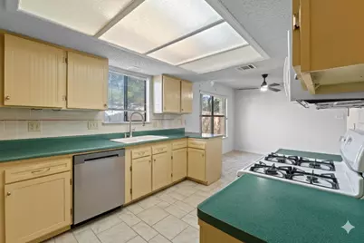 3904 Burr Oak Lane, Austin, TX 78727 - Photo 11