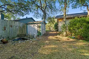 3904 Burr Oak Ln, Austin, TX 78727 - Photo 29