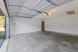 3904 Burr Oak Ln, Austin, TX 78727 - Photo 23