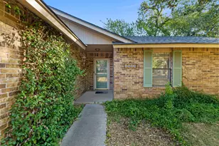 3904 Burr Oak Ln, Austin, TX 78727 - Photo 5