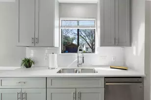 8007 Swindon Ln, Austin, TX 78745 - Photo 7