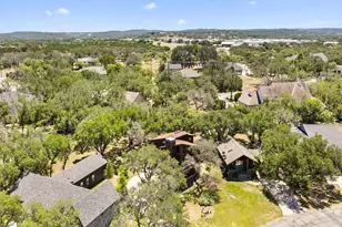 334 Coventry Rd, Spicewood, TX 78669 - Photo 9