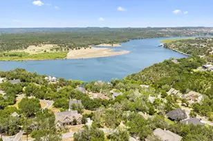 334 Coventry Rd, Spicewood, TX 78669 - Photo 13