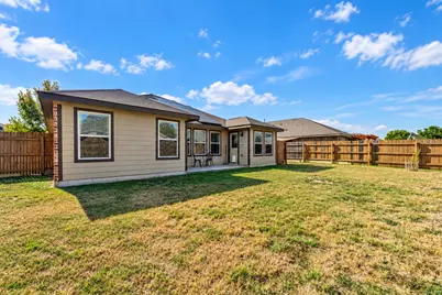 1428 Star Meadow, Kyle, TX 78640 - Photo 33