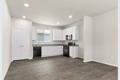 3035 Winding Creek Drive, Kyle, TX 78640 - Photo 7