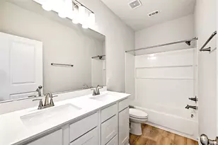 301 Banyon Dr, Liberty Hill, TX 78642 - Photo 7