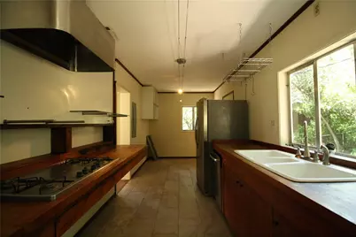 2410 Pemberton Parkway, Austin, TX 78703 - Photo 7