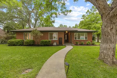 607 Short Street, Smithville, TX 78957 - Photo 1