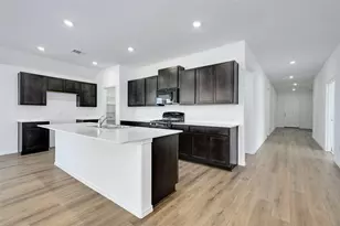 1015 Ascari Ct, Hutto, TX 78634 - Photo 3