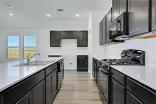 1015 Ascari Ct, Hutto, TX 78634 - Photo 7