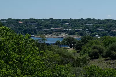 433 Venture Boulevard S, Point Venture, TX 78645 - Photo 3