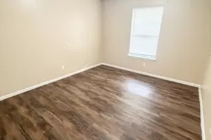 139 Elm Dr, Lockhart, TX 78644 - Photo 5