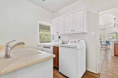 187 Stephen F Austin Boulevard, Bastrop, TX 78602 - Photo 13