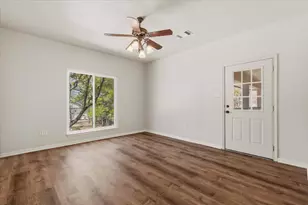 187 Stephen F Austin Blvd, Bastrop, TX 78602 - Photo 21