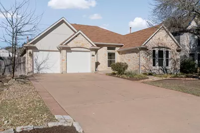 8104 Doe Meadow Drive, Austin, TX 78749 - Photo 7