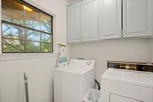 1352 Lakeshore Dr, Spicewood, TX 78669 - Photo 17