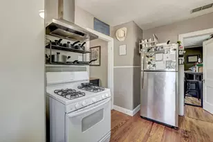 809 E 44th St, Austin, TX 78751 - Photo 19
