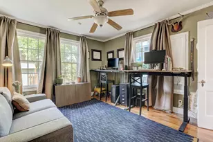 809 E 44th St, Austin, TX 78751 - Photo 29