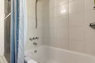 809 E 44th St, Austin, TX 78751 - Photo 27