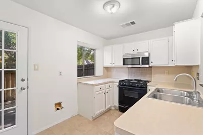 11901 Swearingen Drive #63, Austin, TX 78758 - Photo 9