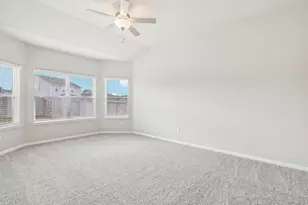 113 Holmby Dr, Hutto, TX 78634 - Photo 11