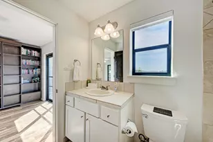 13803 Lakeview Dr, Austin, TX 78732 - Photo 15